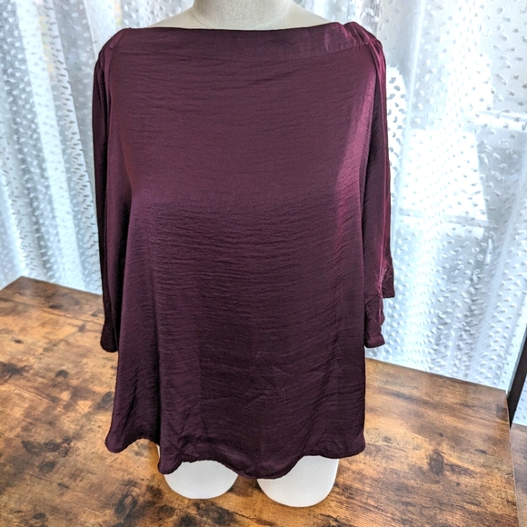 Jennifer Lopez Tops - NWT Jennifer Lopez Burgundy Blouse